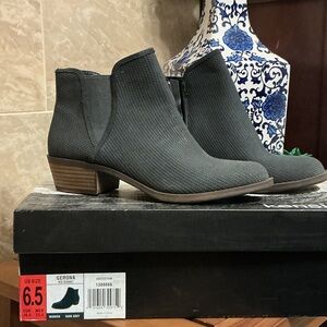 Kensie Charcoal Ankle Booties